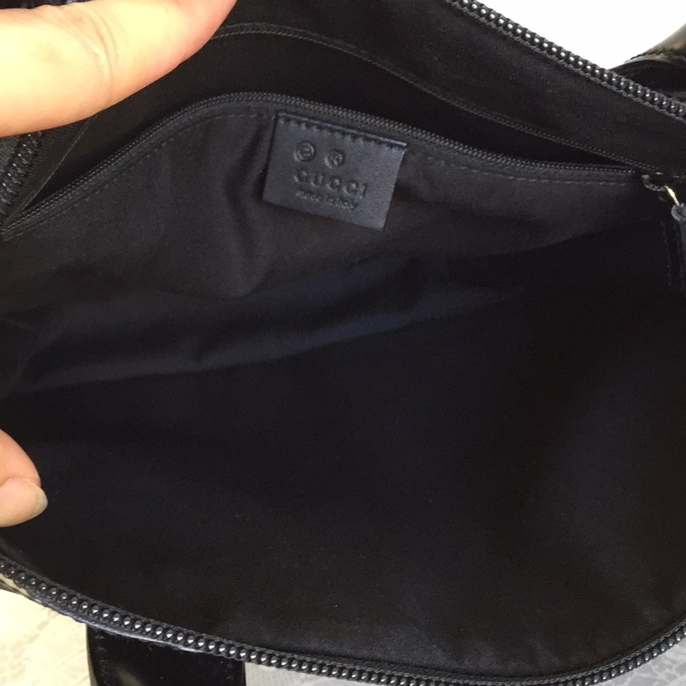 Gucci Black Handbag - Picture 4 of 8